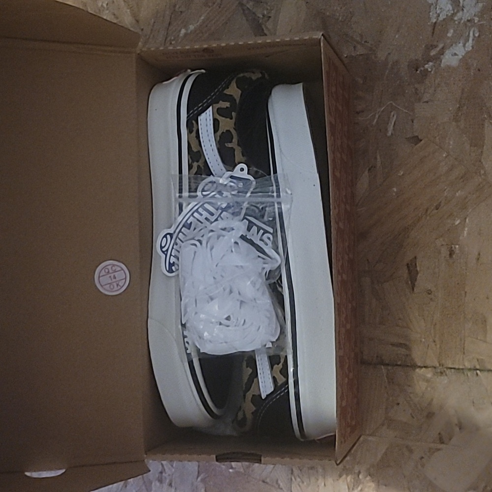 NIB Vans Old Skool 36Dx Cheetah Print Sneakers - Size 6 Women's - Picture 6 of 6